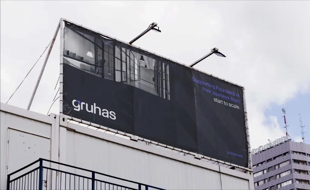 Out-of-home presentation / independent concept