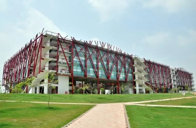 The campus facade / architectural reference